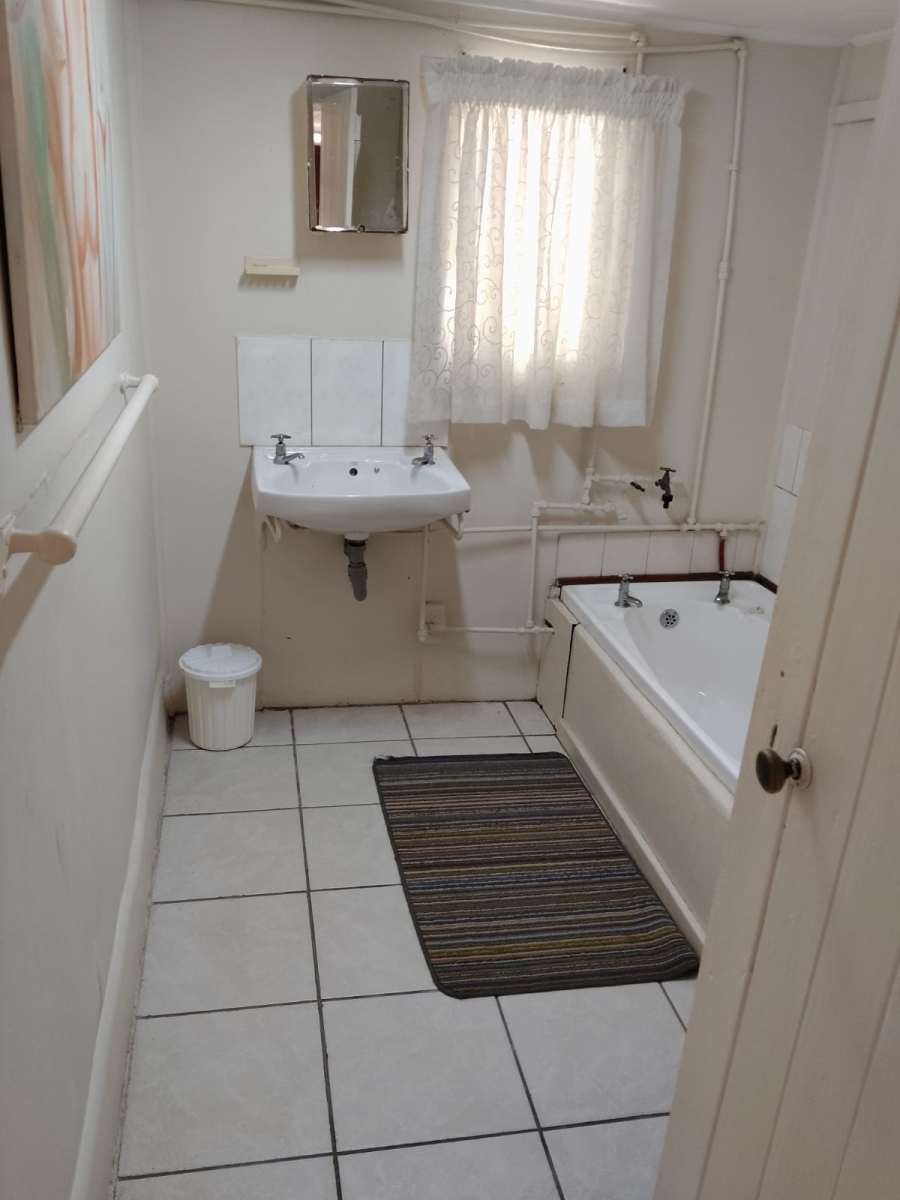 5 Bedroom Property for Sale in Hartenbos Central Western Cape